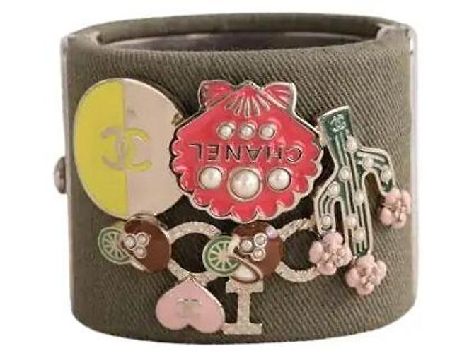 Pulsera Chanel de acero caqui