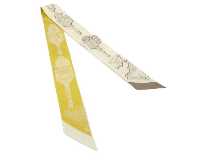 Hermès Hermes Twilly 063081S Lenço Muffler Bege
