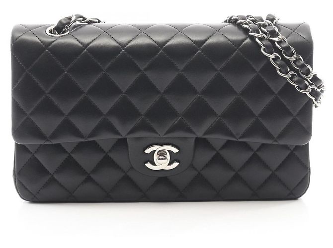 Borsa a tracolla Chanel Matelassé Double Flap Nero
