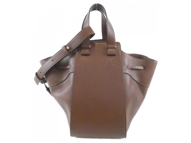 Borsa a tracolla Loewe Hammock Drawstring Medium Marrone