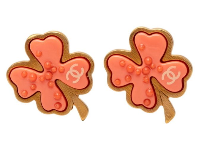 Boucles d'oreilles clips Chanel Coco Mark motif trèfle Rose Doré