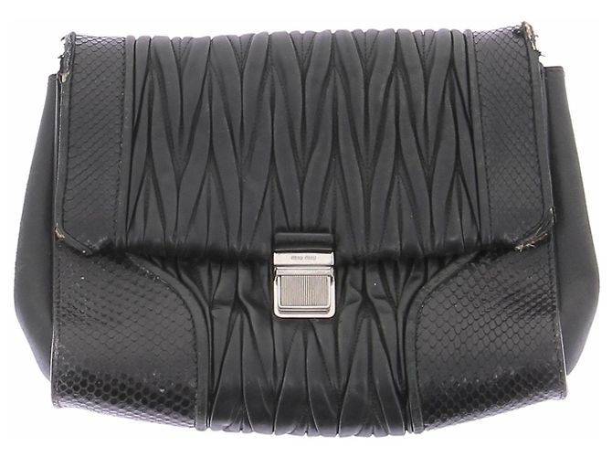 Miu Miu Borsa a pochette in pelle nera Nero