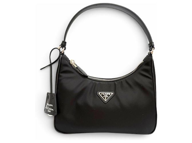 Sac à main Prada Re-Edition 2005 Re-Nylon avec logo triangle Noir