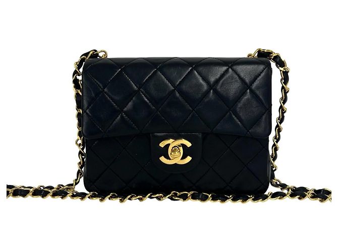 Borsa a tracolla Chanel Matelassé Coco Mark in pelle di agnello Nero