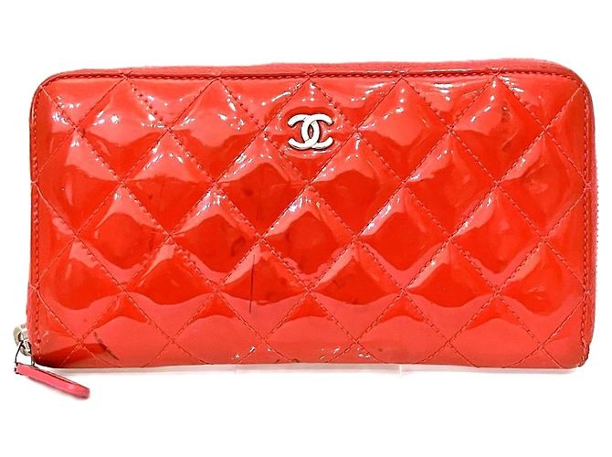 Portafoglio Chanel Matelassé in pelle verniciata rosa