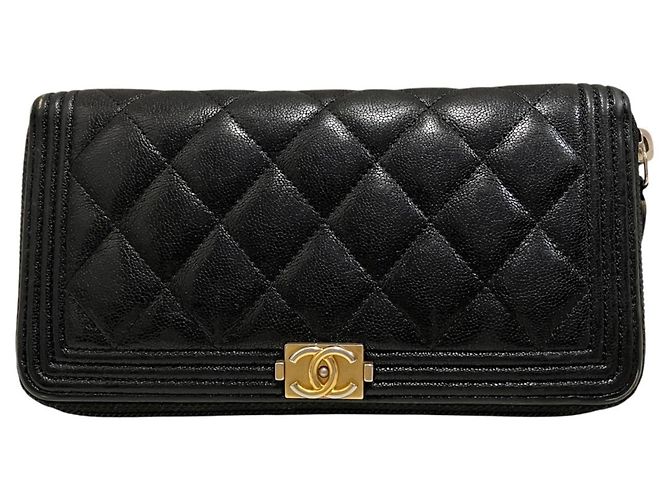 Portafoglio lungo con zip Chanel Boy Nero