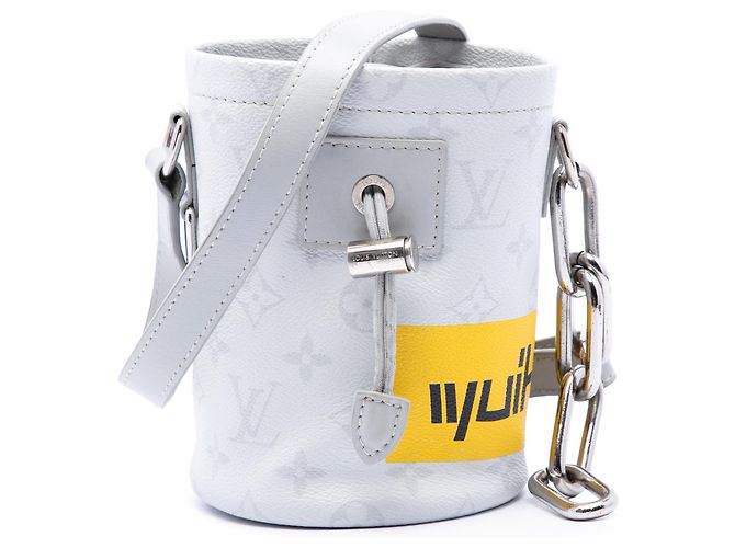 Bolsa Nano Sling Louis Vuitton Monogram Chalk Cinza Marrom