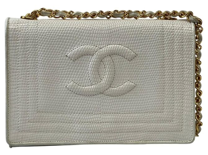Bolsa de ombro Chanel em couro branco