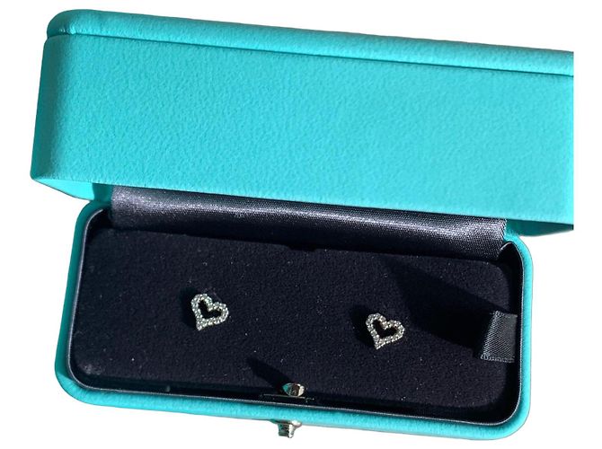 Pendientes de botón corazón en platino Tiffany & Co. Plata