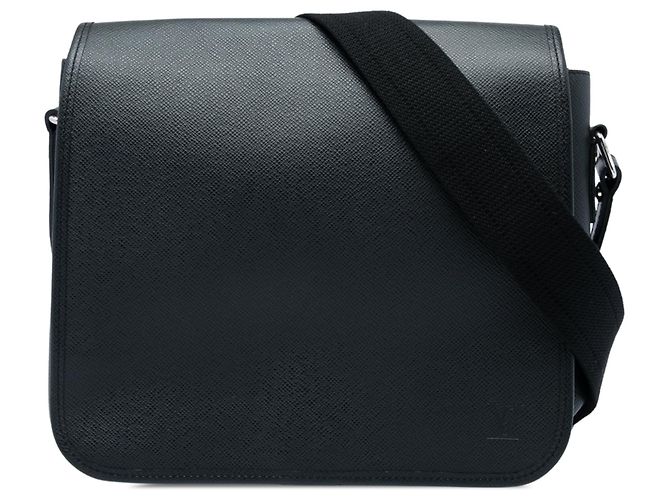 Borsa a tracolla Louis Vuitton Taiga Andrei Nera Nero