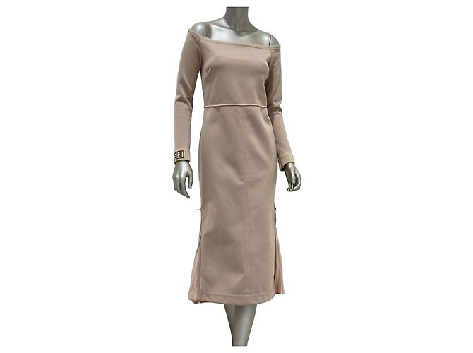 Fendi 2018 Beige Off-Shoulder Midi Kleid Sz.42 Gebraucht