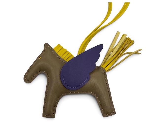 Hermès Hermes Rodeo Charm Pegasus PM Porpora Taupe