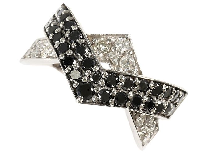 Autre Marque Anel Aliança em Ouro Branco 18K e Diamantes Preto Dourado
