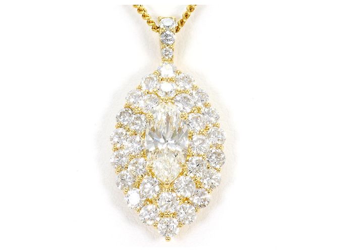 Autre Marque Collar de oro amarillo 18K con diamantes Dorado