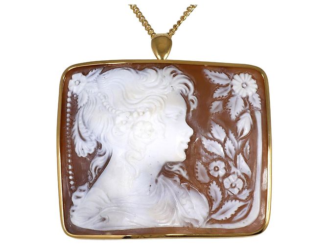 Autre Marque Collar de oro amarillo 18K con camafeo de concha Dorado