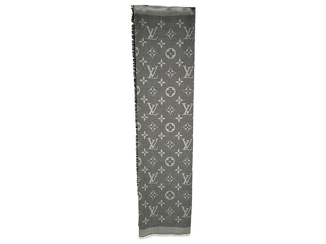 Louis Vuitton Monogram Schal mit Fransen aus grauer Seide