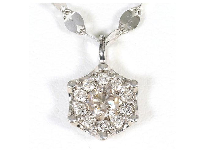 Autre Marque Platinhalskette mit Diamant