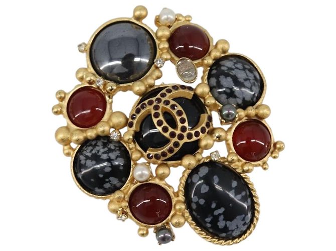 Broche CHANEL Metal Dorado CC Auth bs36908M
