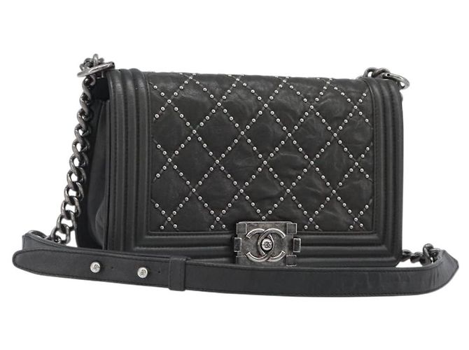 Bolso de cadena CHANEL Matelasse Boy Chanel de cuero negro y plata CC Auth 199461SAM