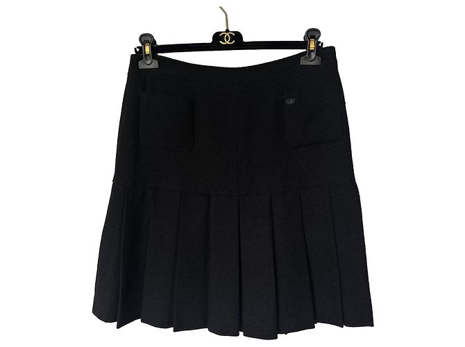 Chanel Plisseerock aus schwarzer Wolle
