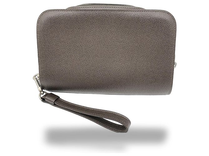 Louis Vuitton Baikal Cuir Taiga Marron
