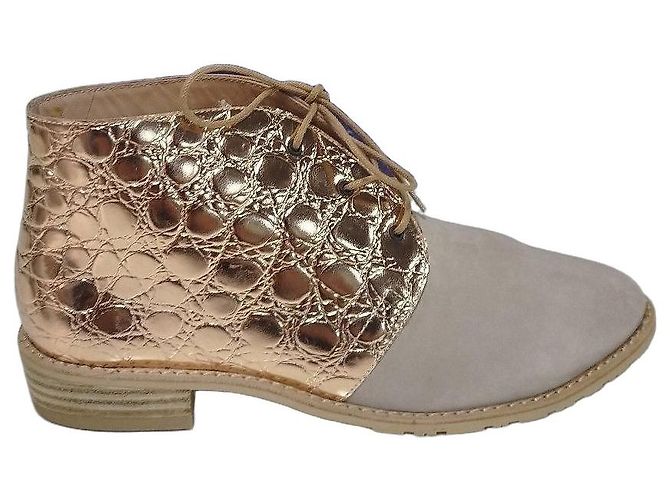 Stuart Weitzman Cognac Suede and Metallic Leather Ankle Boots Taupe