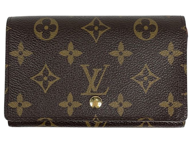 Louis Vuitton Monogram Brown Bi-fold Wallet