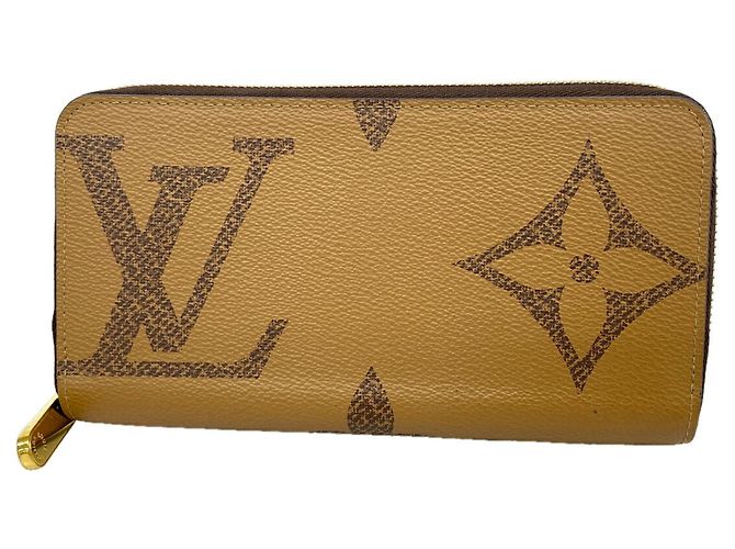 Cartera Zippy Monogram Giant Reverse Louis Vuitton Castaño