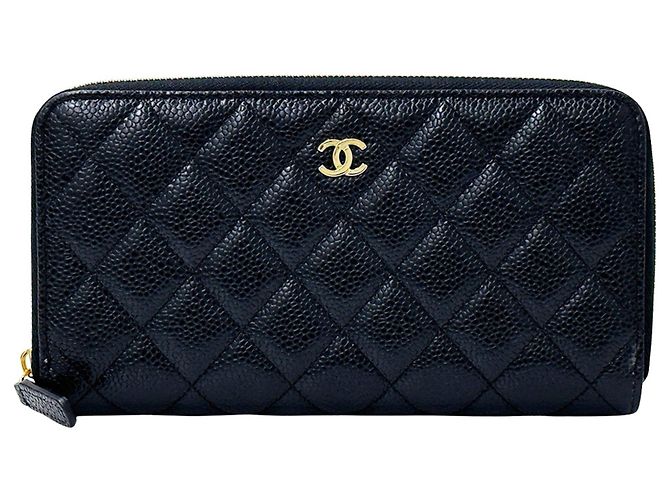 Cartera larga Chanel Matelassé Negro