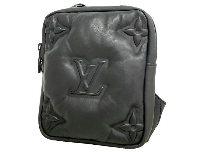 Sac Sling Asymétrique Louis Vuitton M68773 Noir