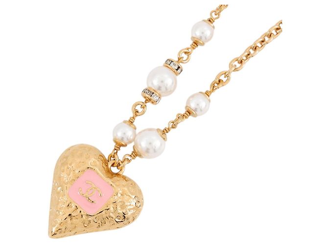 Colar Chanel Coco Mark Heart Dourado