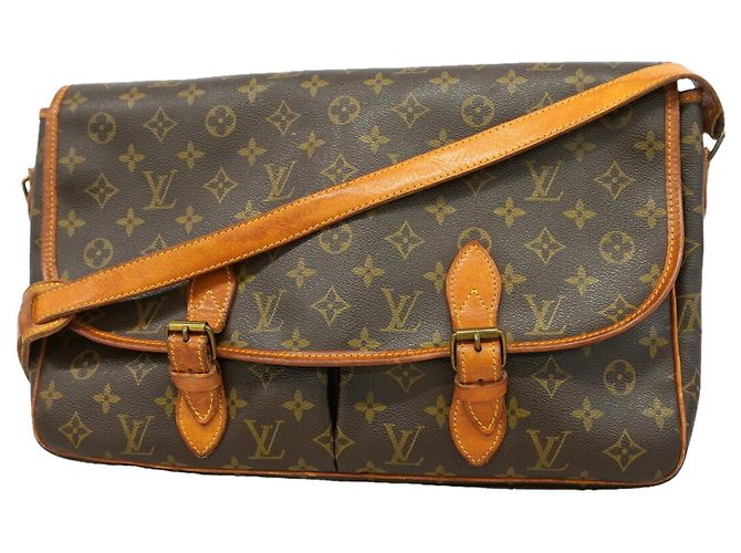 Bolsa de Ombro Louis Vuitton Monogram Gibeciere GM Marrom