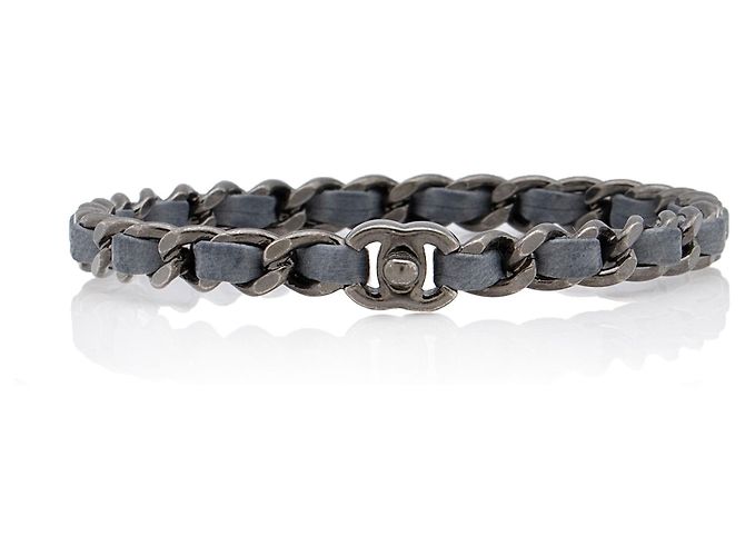 Gabrielle Bracelete Chanel de couro com corrente e fecho CC Cinza