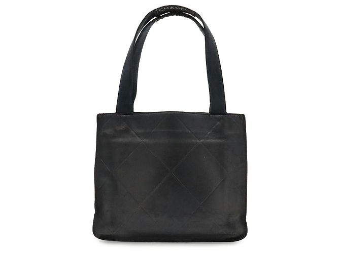 Borsa con etichetta Chanel Boutique Nero