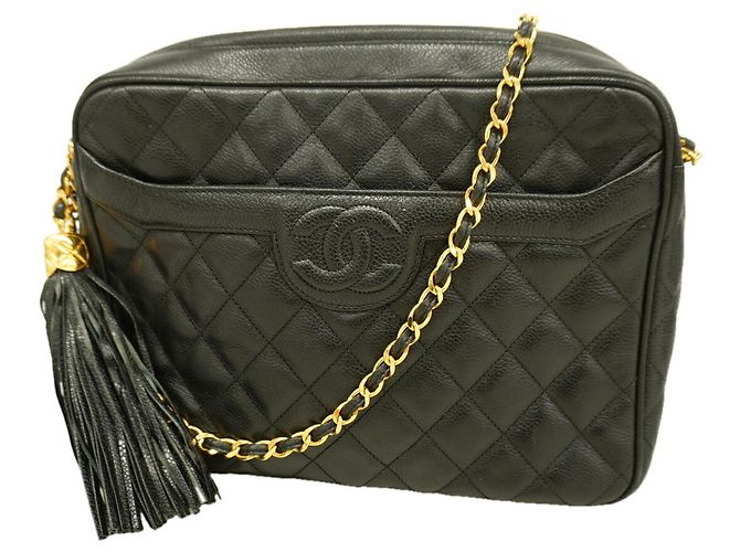 Bolsa de Ombro Chanel Matelassé Preto