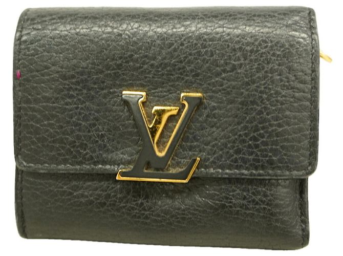 Capucines Portafoglio tri-fold Louis Vuitton in Noir Nero