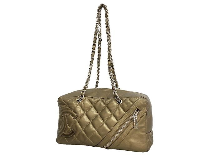 Bolsa de Ombro Chanel Cambon com Corrente Dourado