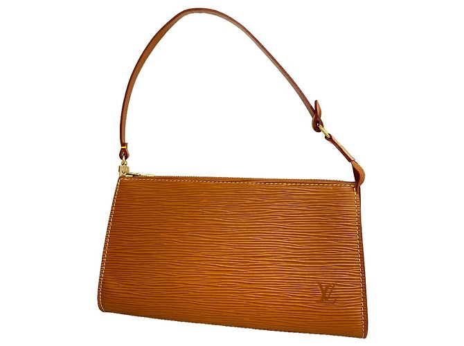 Louis Vuitton Epi Pochette Accessoires M52948 D'oro