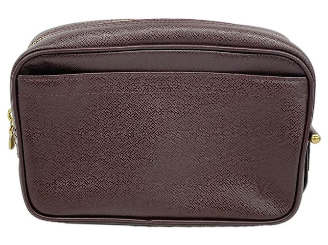 Borsa a pochette Louis Vuitton Taiga Kalga Marrone