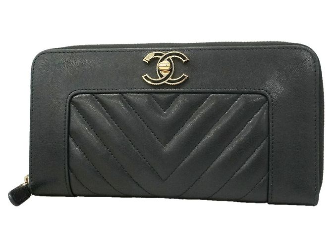 Mademoiselle Chanel V-Stitch Long Wallet Black