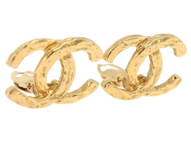 Orecchini CHANEL Metallo Tono Oro CC Auth 197919M