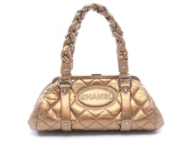 Bolsa Chanel Matelassé com fecho Marrom