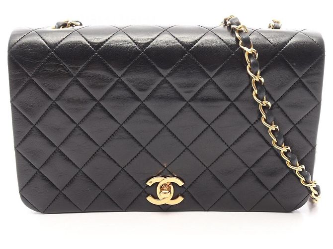 Borsa a tracolla Chanel Matelassé Full Flap Nero