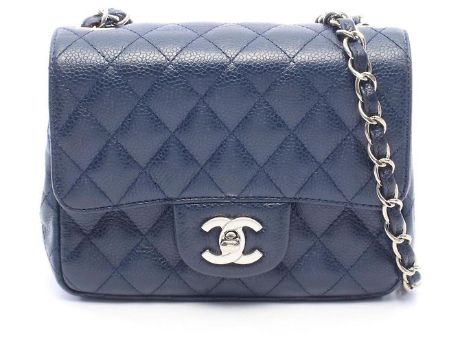 Borsa a tracolla Chanel Mini Matelassé in Navy Blu navy
