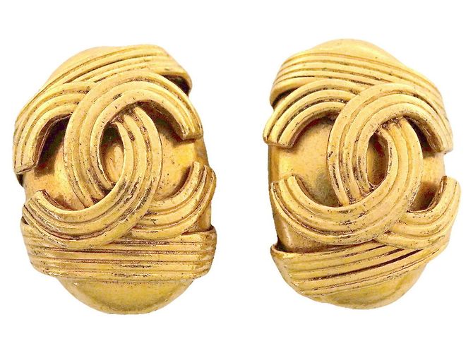 Boucles d'oreilles clips Chanel Gold Doré