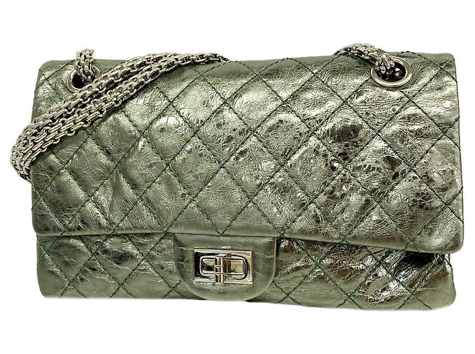Timeless Bolsa de ombro Chanel em couro de bezerro verde