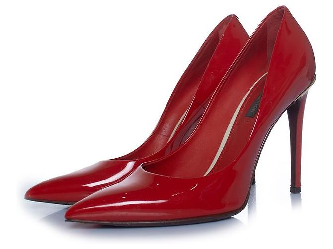 Louis Vuitton, Eyeline red pointed toe pumps