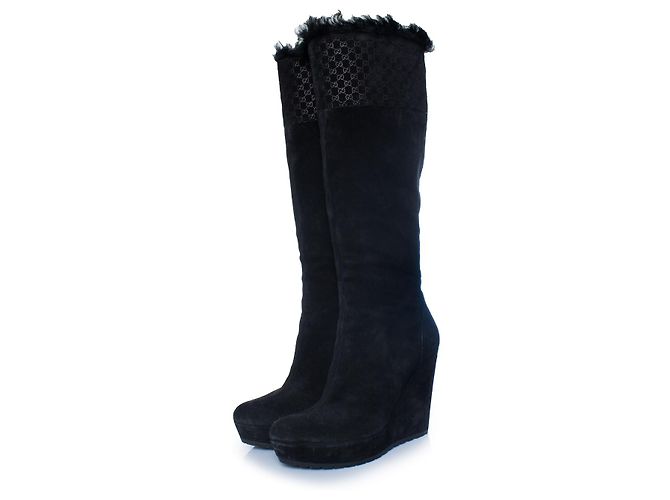 Gucci, bottines compensées en daim Microguccissima Noir