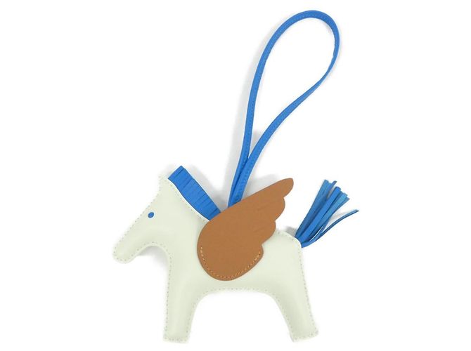 Hermès Hermes Rodeo Pegasus Bag Charm MM D'oro Verde