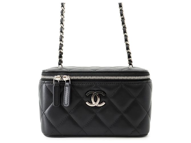 Borsa a tracolla con catena Chanel Matelassé Nero